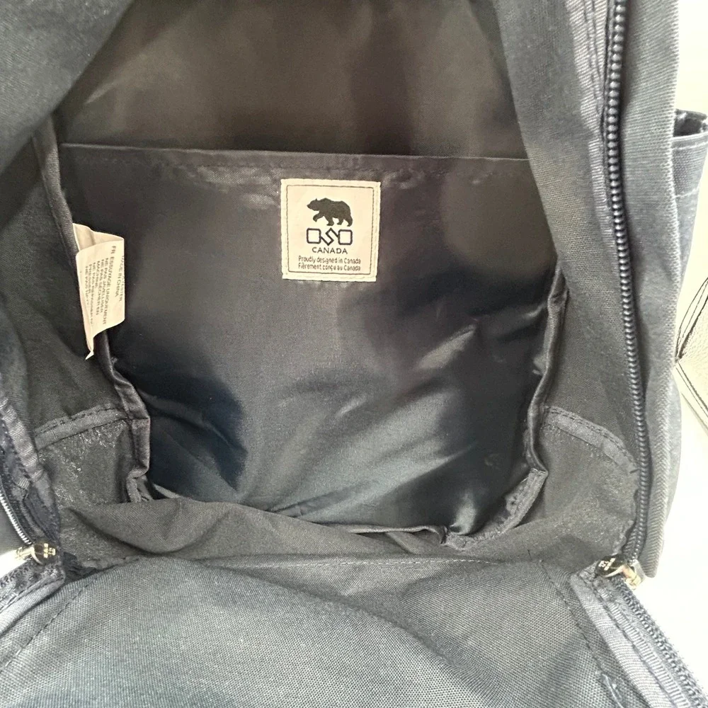 OSO Canada Backpack Navy Blue Small Banff Souvenir Patch EUC 12 x 12 x 4 in